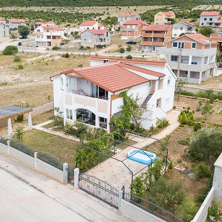 Apartment Larisa Gornji Karin Exterior foto